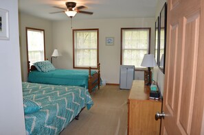 3 bedrooms, free WiFi, bed sheets