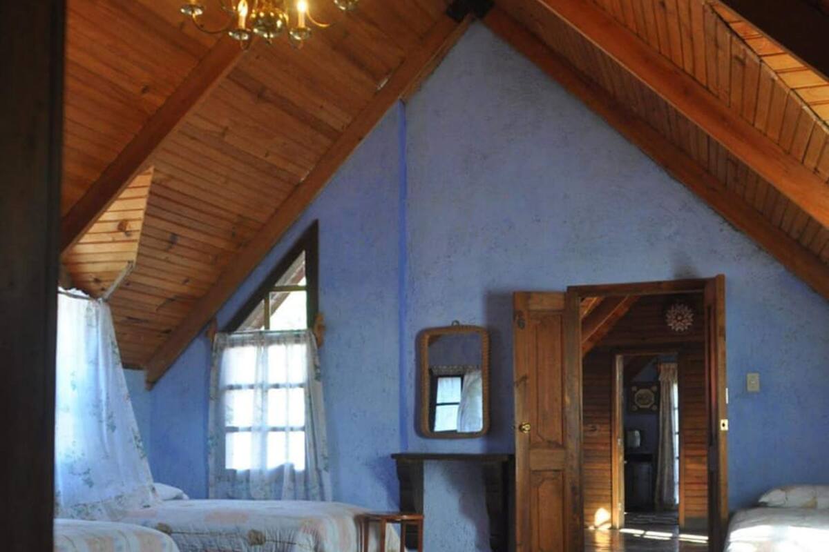 Työpöytä, ilmainen Wi-Fi, vuodevaatteet