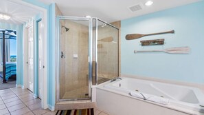 Baignoire, séchoir à cheveux