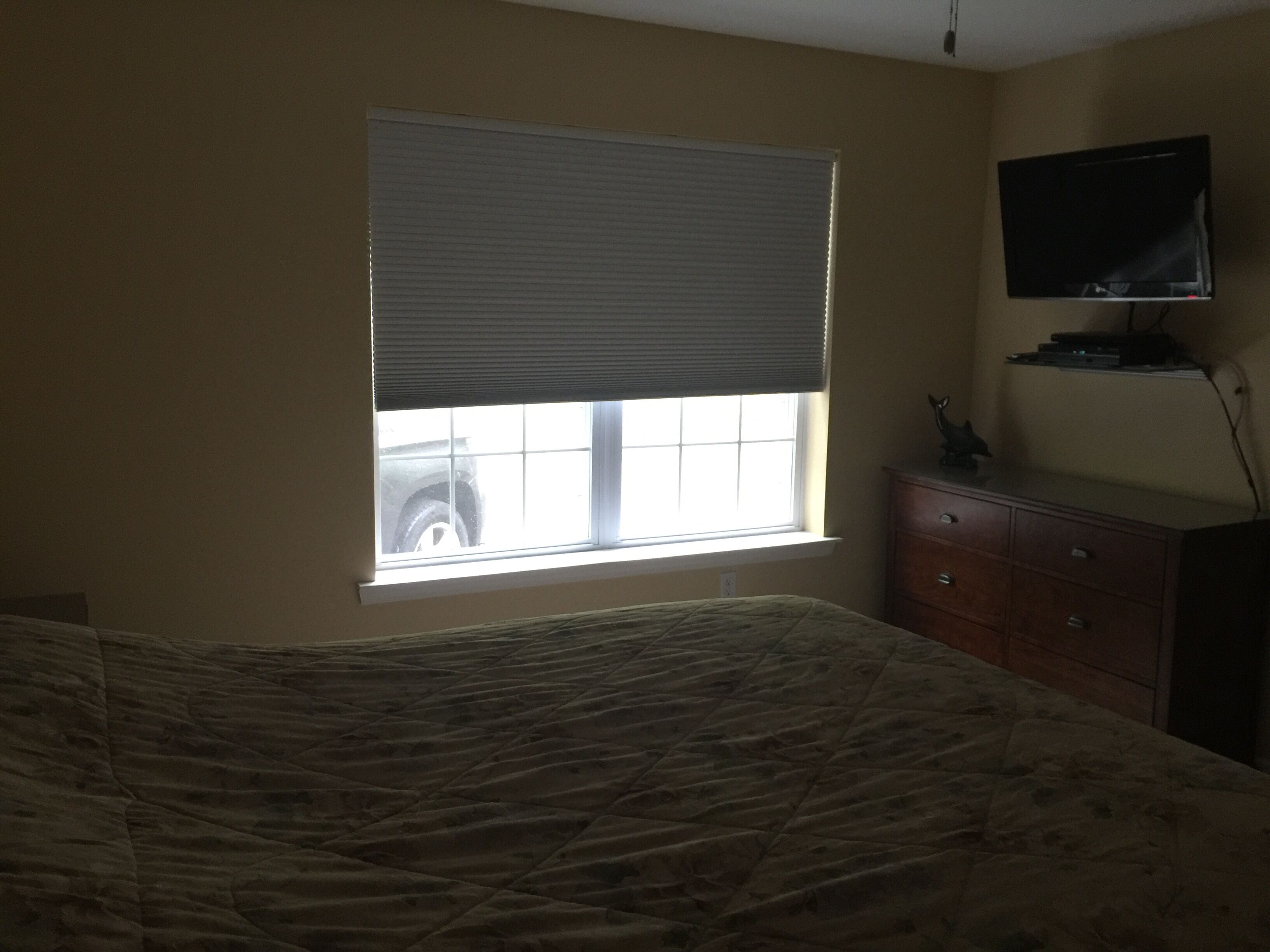 Luxury 4BR Chalet-5 Mins. to Pool/Lake/Ski-Game Room in Basement