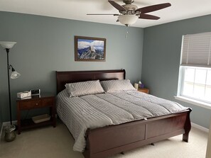 4 chambres, fer et planche à repasser, Wi-Fi gratuit, draps fournis