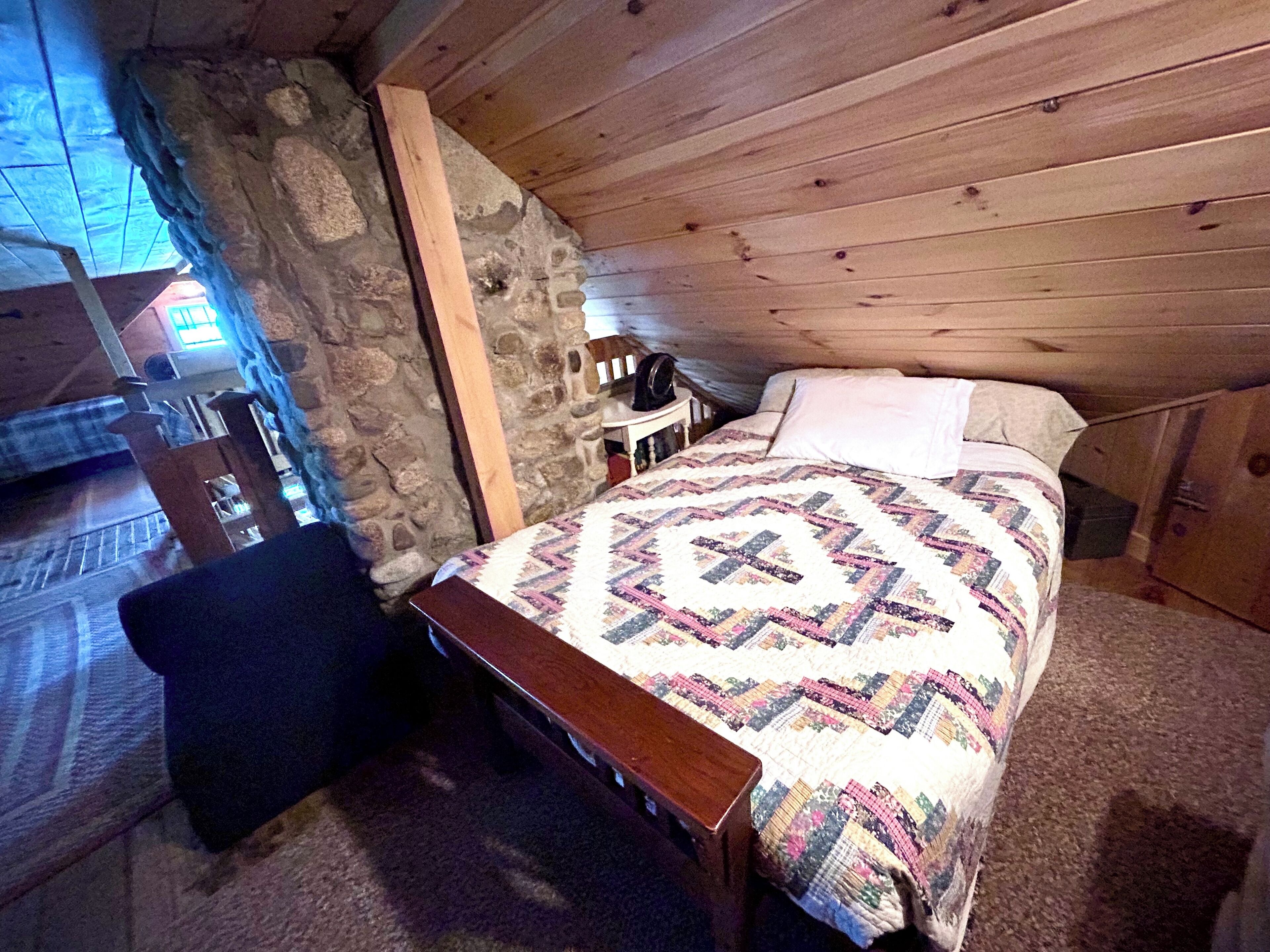 Endulge Fall this Sept & Oct @The Waterfall Cottage! Weeks&weekends still avail.