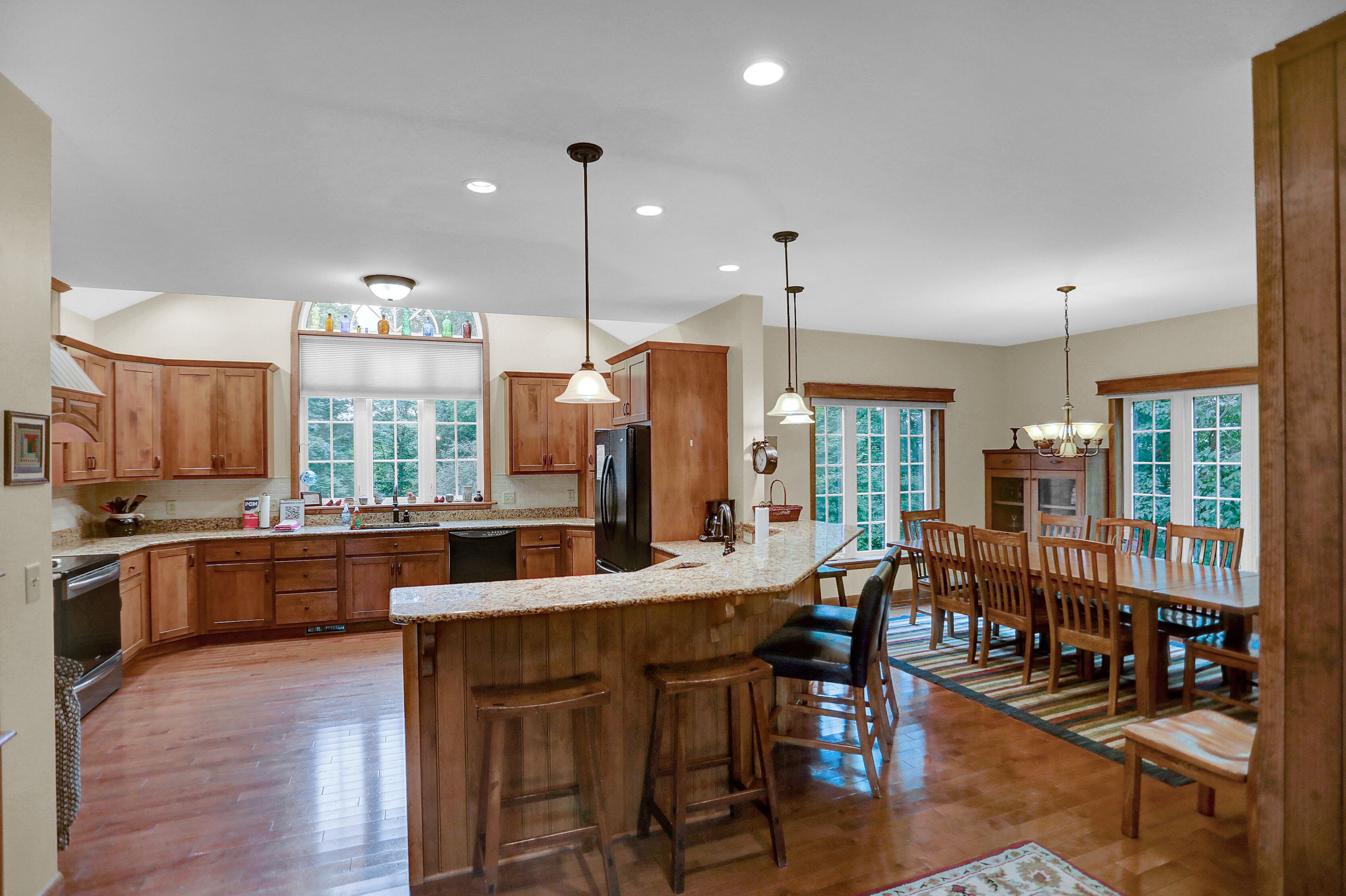 Luxury Home Near Marina at Raystown Lake with Arcade, Fire Pit, Pool Table!