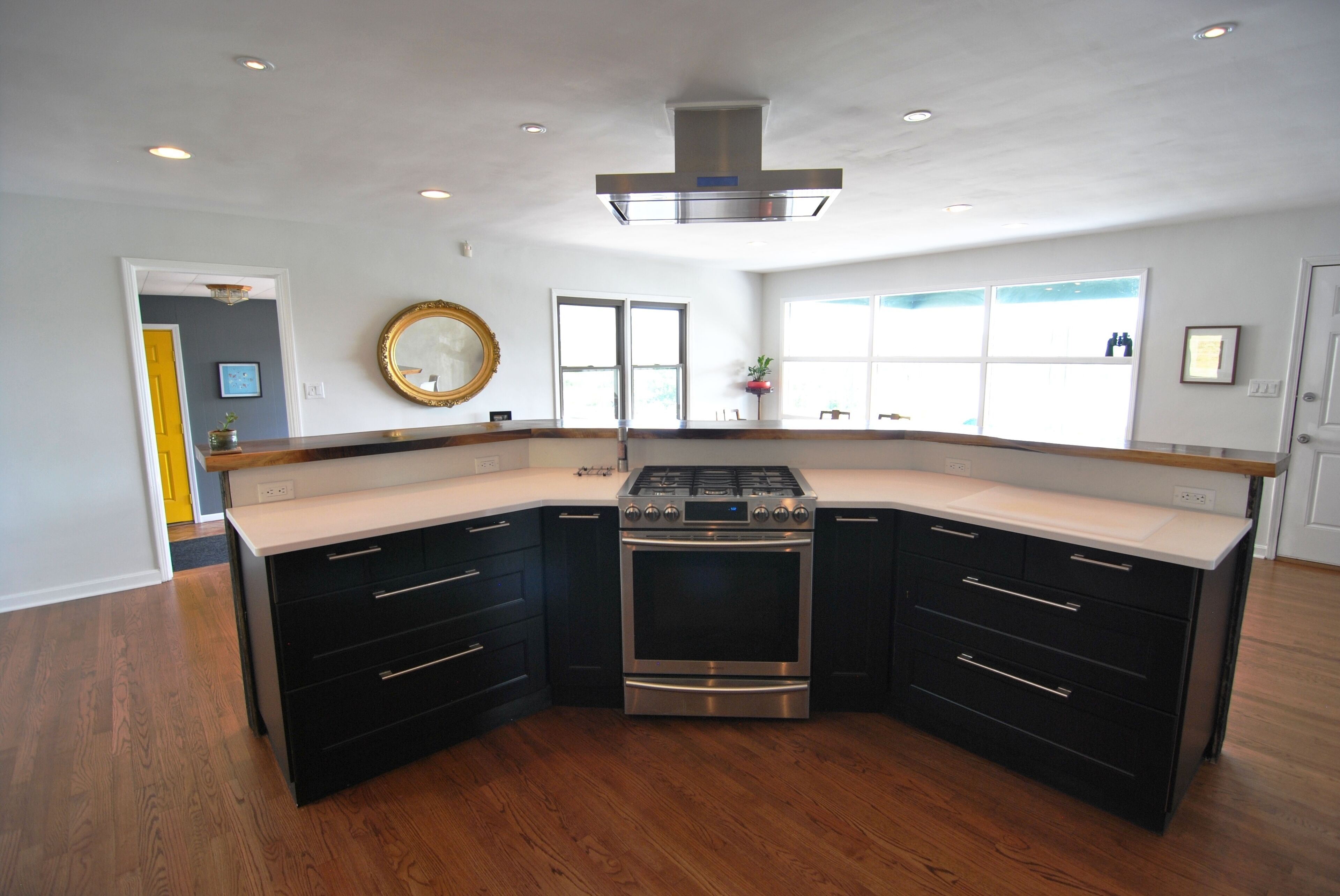 ☆Riverview ☆Close to Downtown ☆Lrg Modern Home