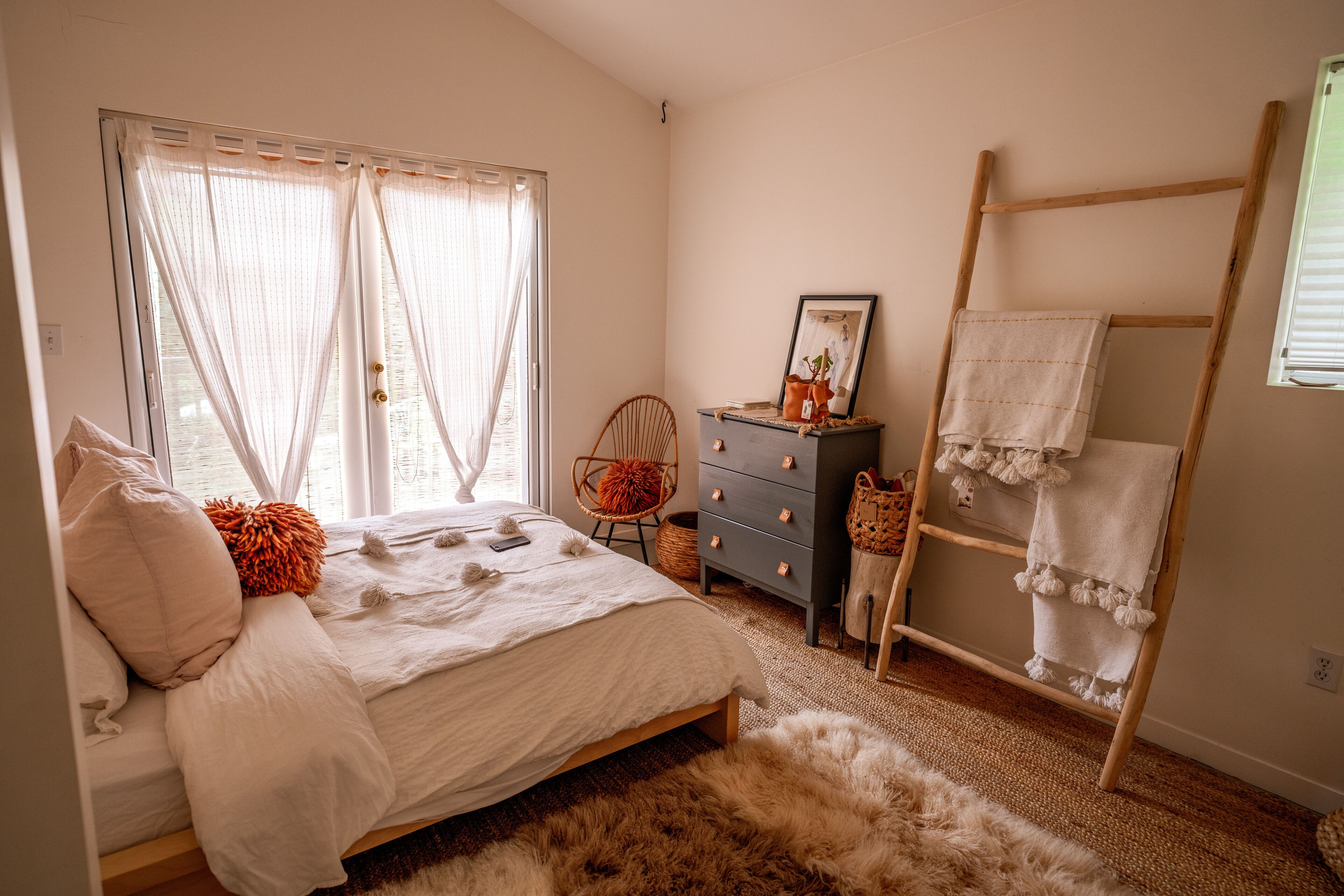 Modern 4 Bedroom Retreat W/Pool in Sonoma on 2 acres along a seasonal creek.