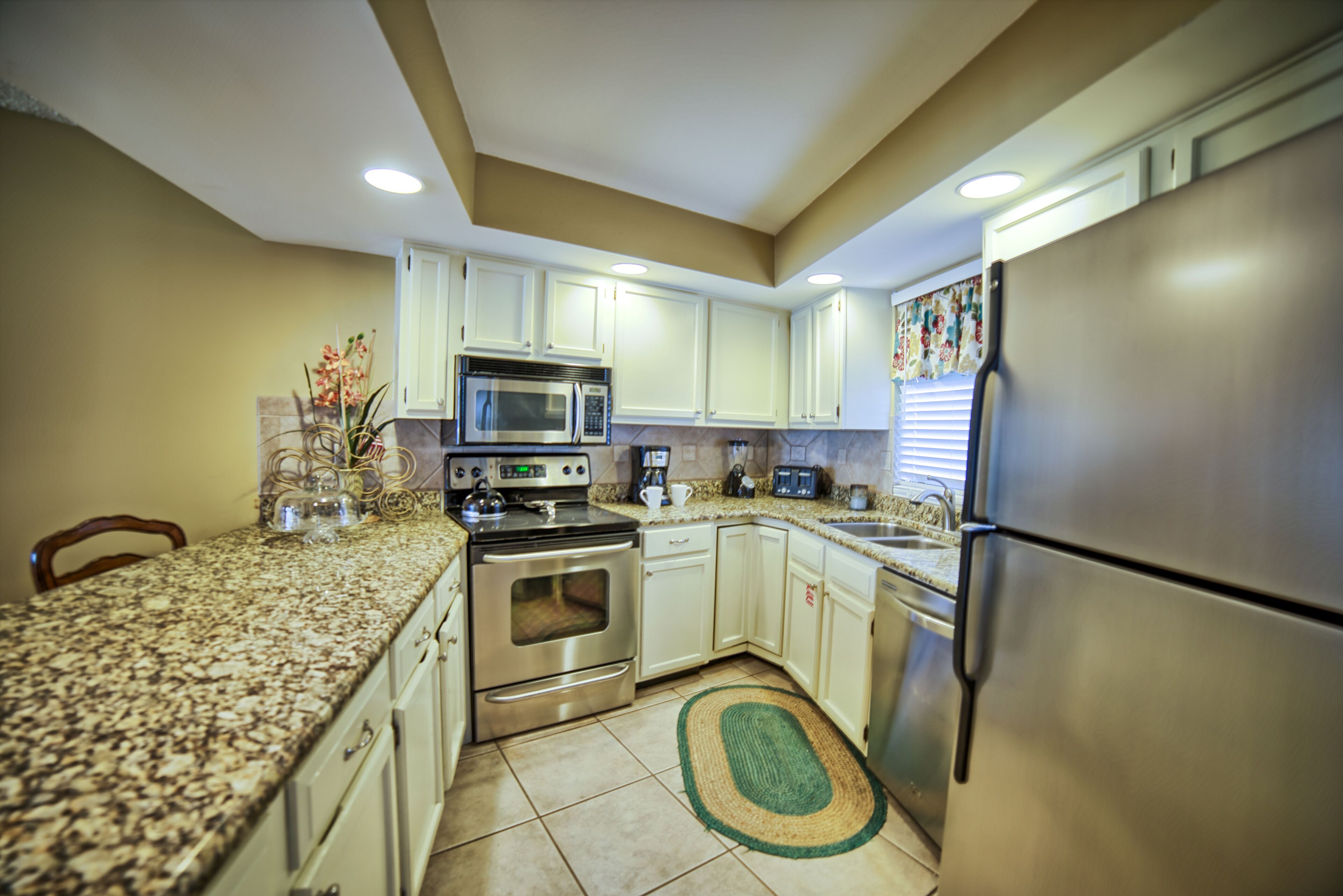 Beachside Tower 1, 3rd floor condo   Sleeps up to 8 people.