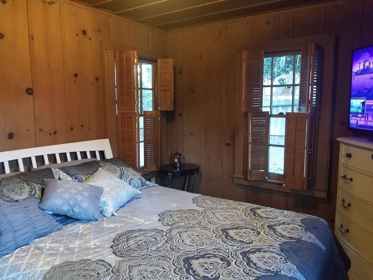 Photo 5 of Forest Cottage on 1/4 Acre
