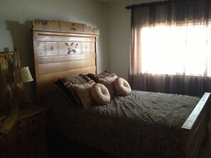 3 soverom, strykejern/-brett, wi-fi og sengetøy