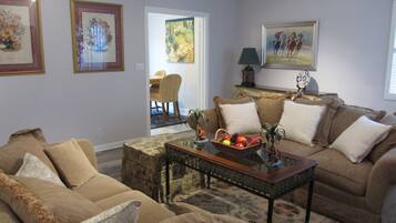 Smart TV, fireplace, DVD player