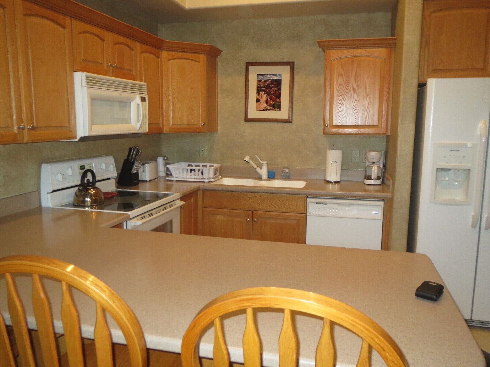 Fully Furnished 2 Bed, 2 Bath in Prime Location for Zion N.P