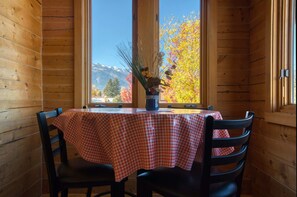 Dining - Mt. Joseph Lodge in Downtown Joseph: Unit #4 (Joseph)