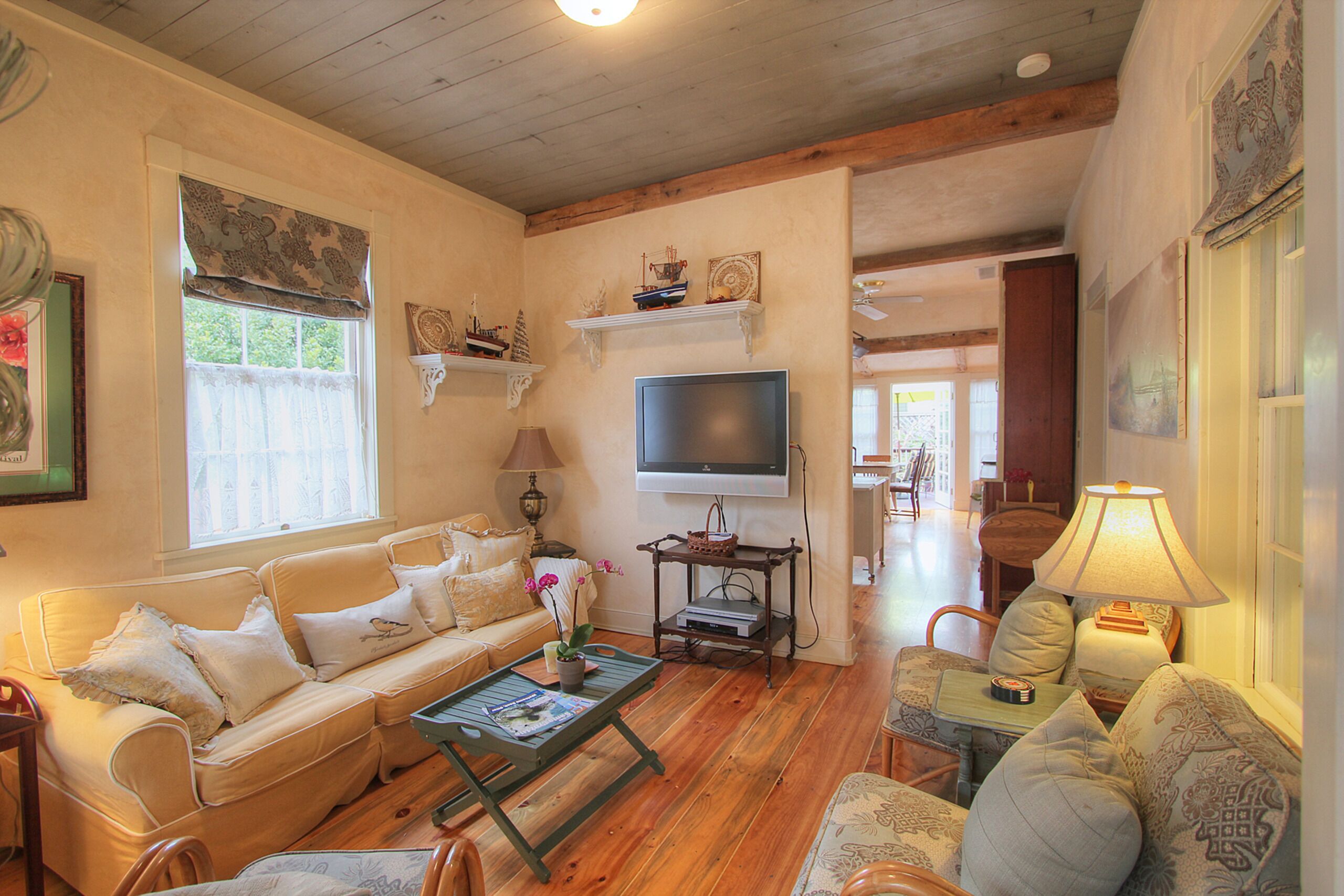 Capitola 'Rose Cottage' in the Heart of Capitola Village