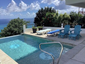 Outdoor pool, an infinity pool