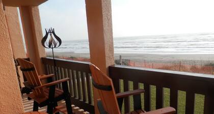 BEST BUY! @ Jackien suora Beachfront-huoneisto - SPECTACULAR VIEW !! - Uusittu