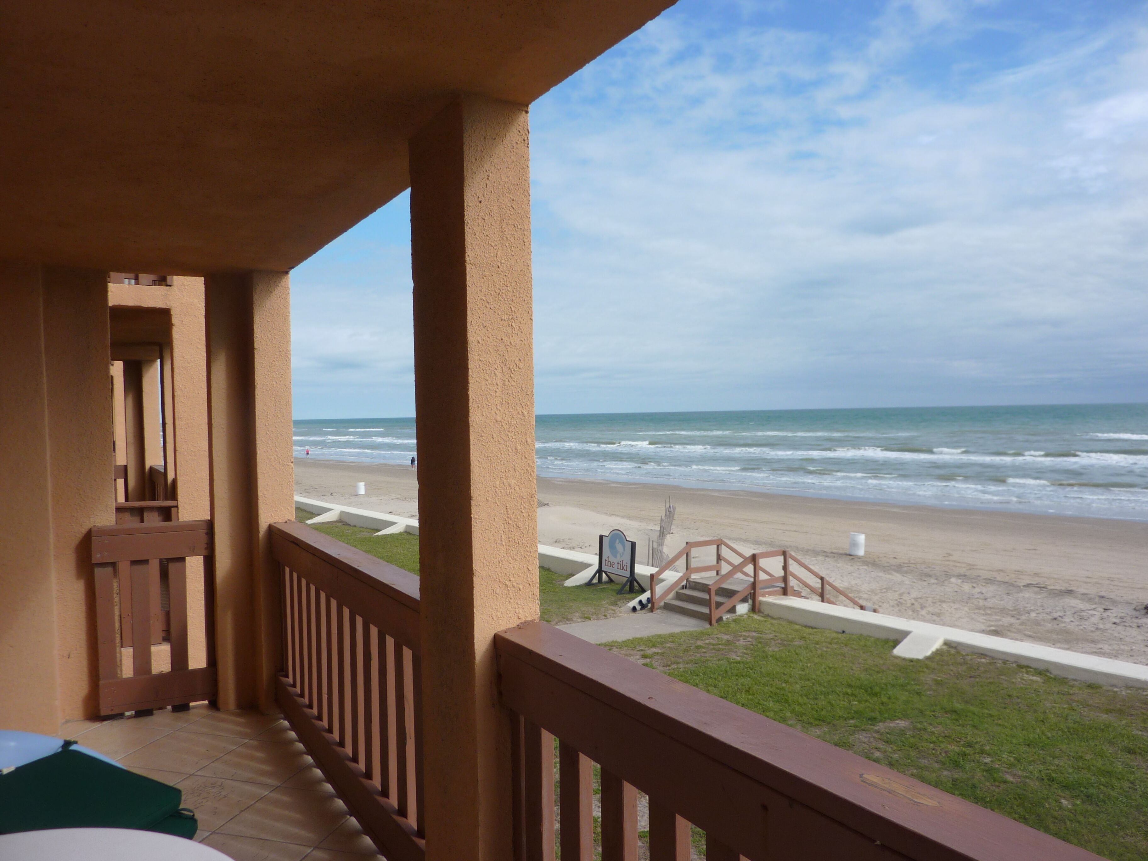 BEST BUY!! -Jackie's Direct BeachFront Condo -Spectacular View -Remodeled 