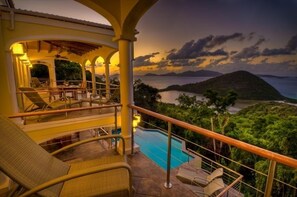Property grounds - Villa Sirenetta-Minutes from the beach! (Tortola)