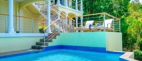 Piscina a l'aire lliure