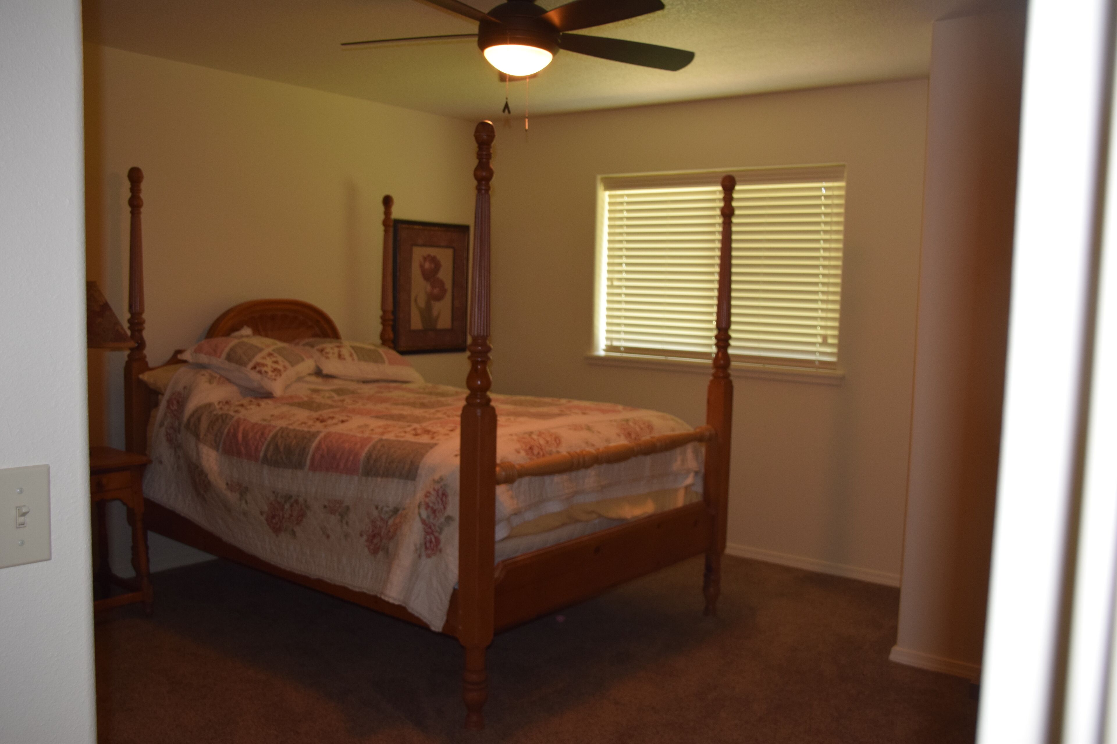 Large Family Friendly House on the Santiam River w/ Hobbit Door!