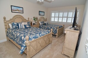 5 bedrooms, desk, iron/ironing board, WiFi - Mariners Cove - The Kraken House (Summerland Key)