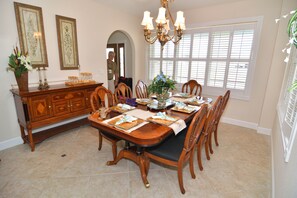 Dining - Mariners Cove - The Kraken House (Summerland Key)