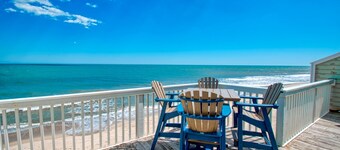 Condo en bord de mer avec 3 lits, 2 salles de bain, piscine intérieure chauffée et piscines extérieures