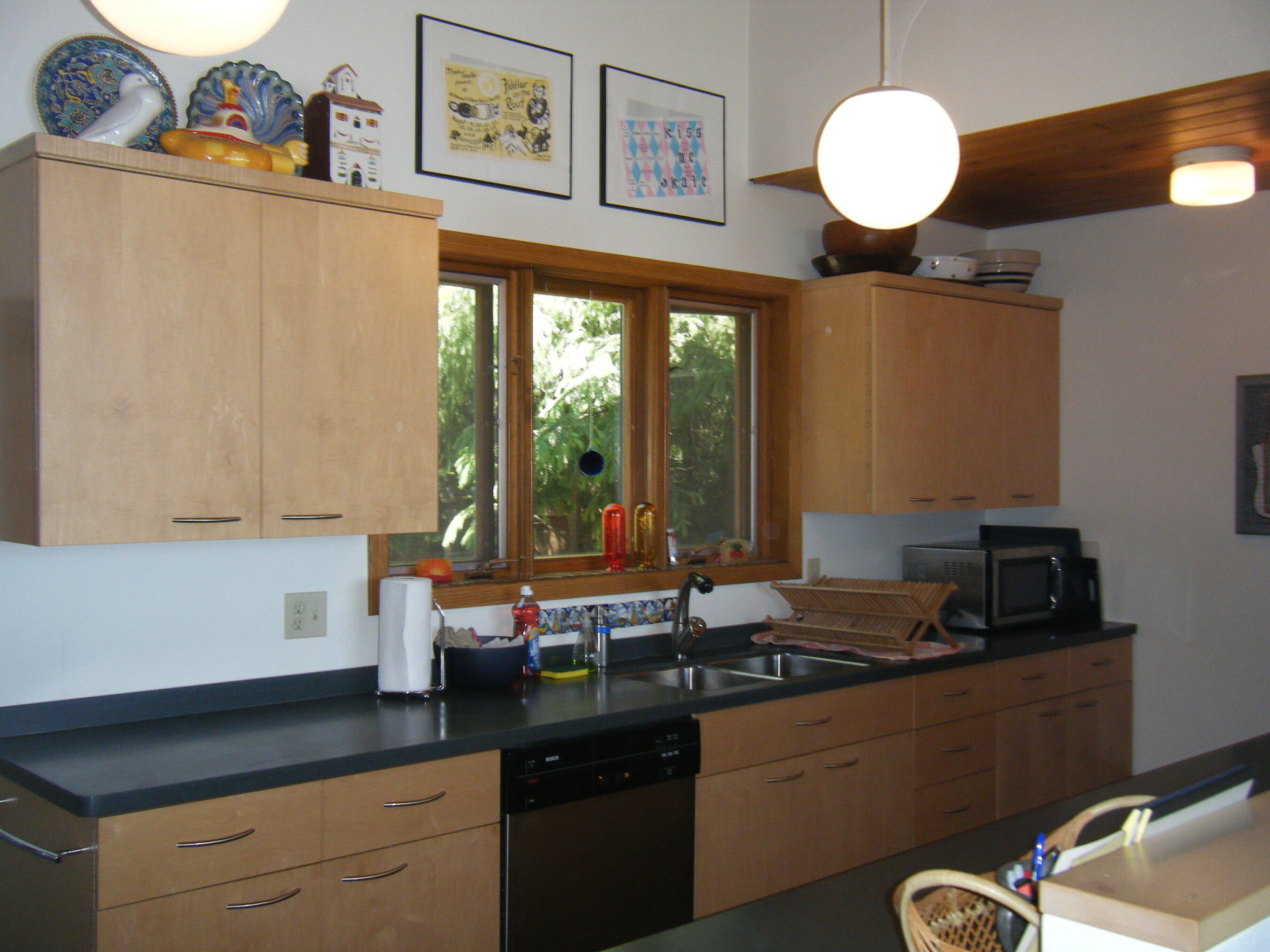 Fantastic Family Lake House on Sand Beach