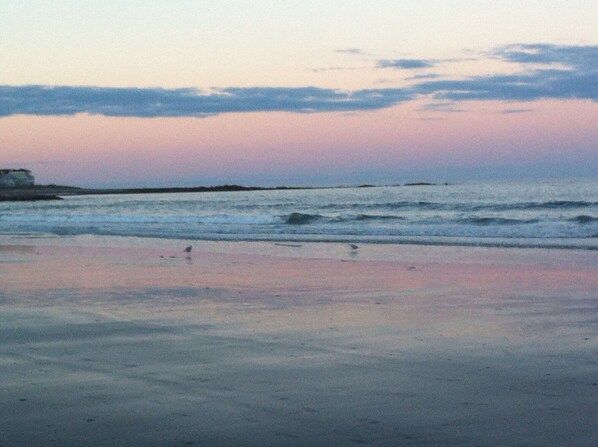 Beach nearby, beach towels - Special Rate June 27 to July 4th !!! (Hampton)