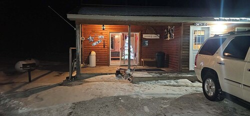 Germfask Mi, 2 Bedroom Cabin, perfect for that U.P. getaway ! Clean and quite!