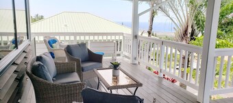 Kona Palm House 3 Bed/2.5 Ba with Pool