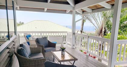 Kona Palm House 3 Bed/2.5 Ba with Pool