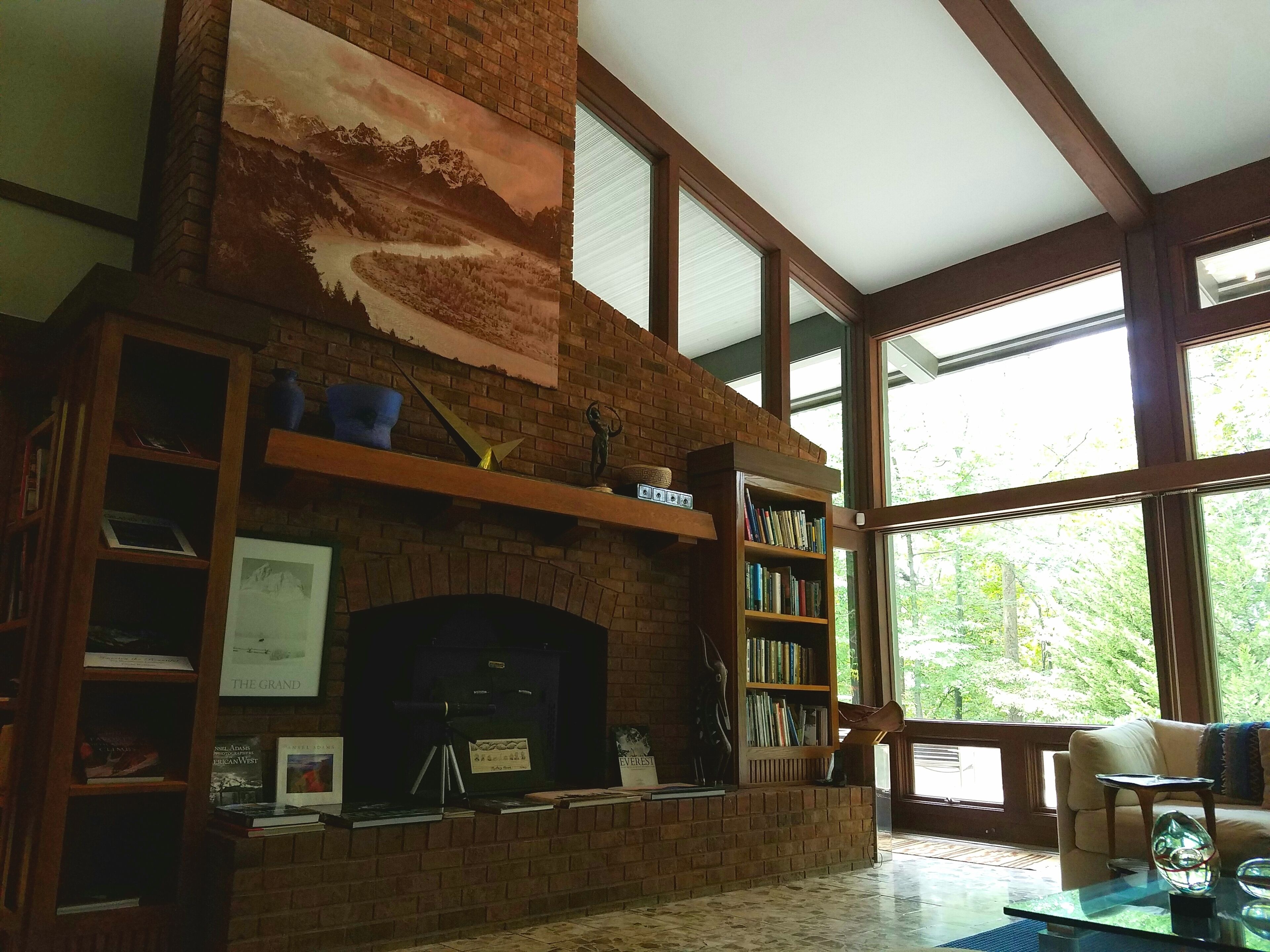 Executive Private Home with Beautiful Landscaping