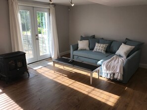 Una Smart TV, libros