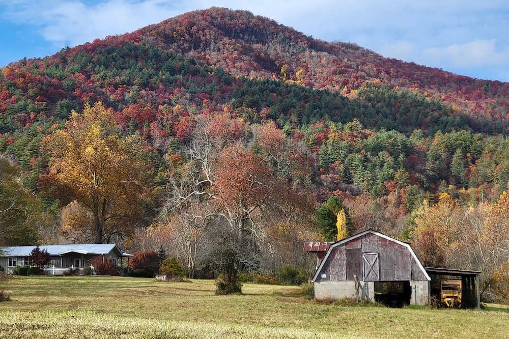 Relax at Rabun Gap Retreat!