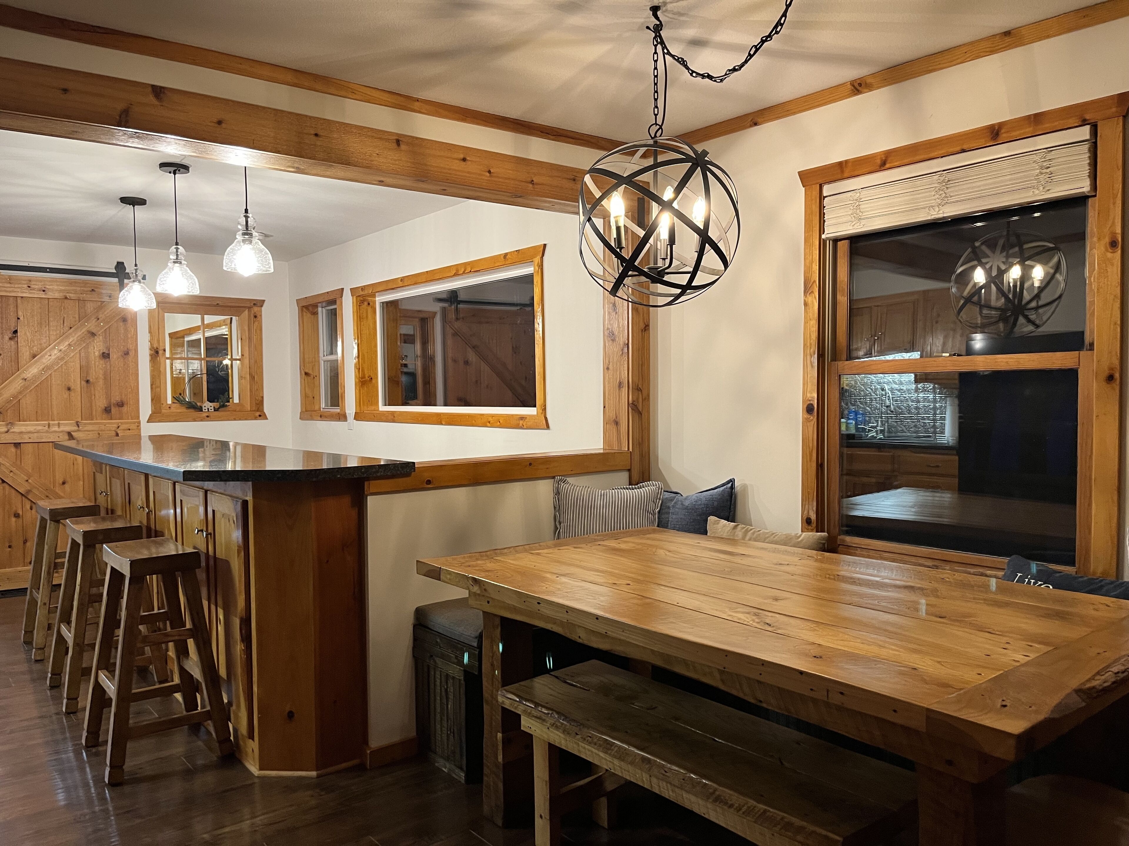 BEAUTIFUL LAKE CABIN 'up north' but only 1 hour from Mpls/St Paul  PET FRIENDLY!