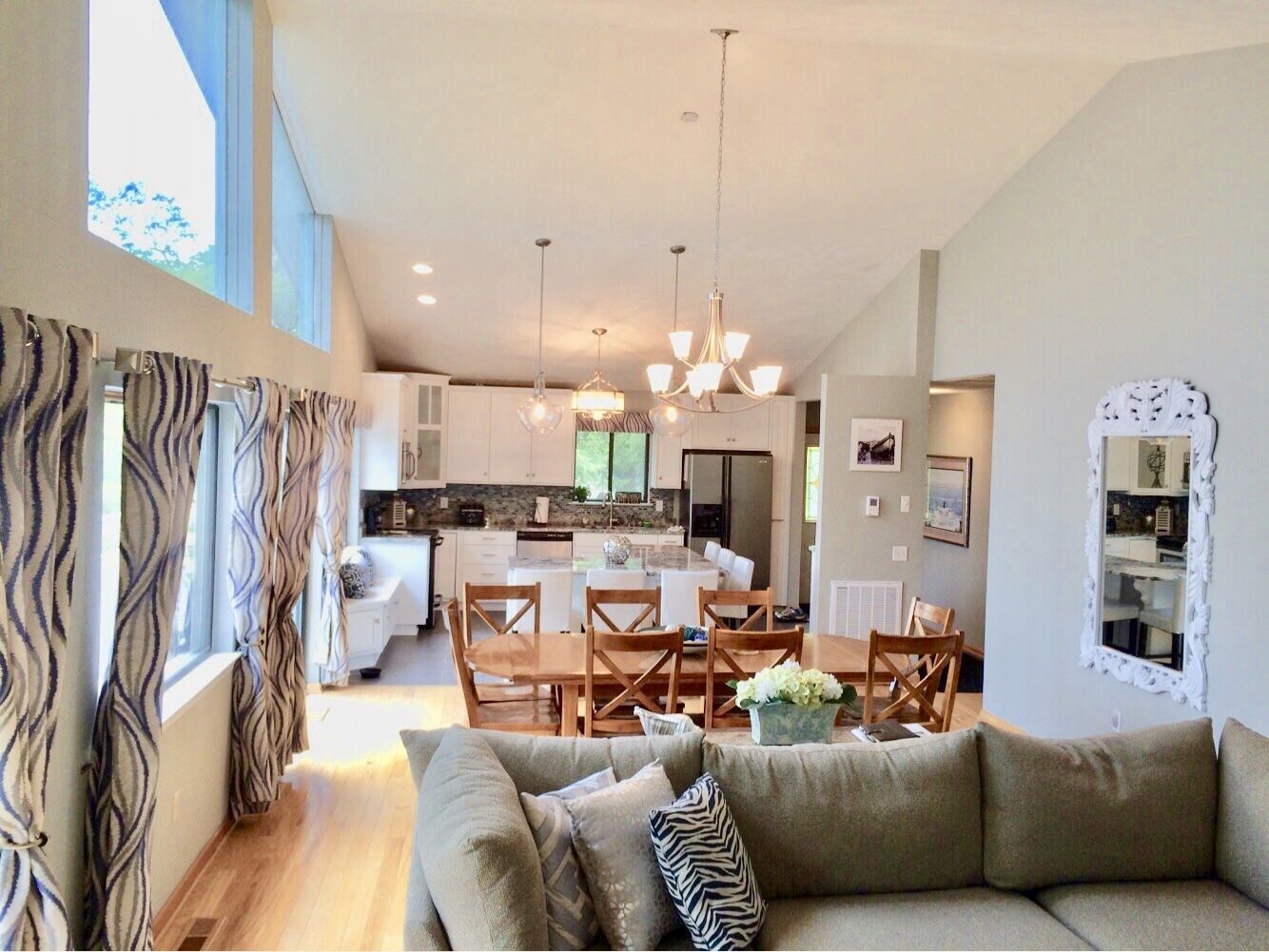 Smith Mountain Lake Waterfront w/ Hot Tub /Kayaks /Paddle Boards