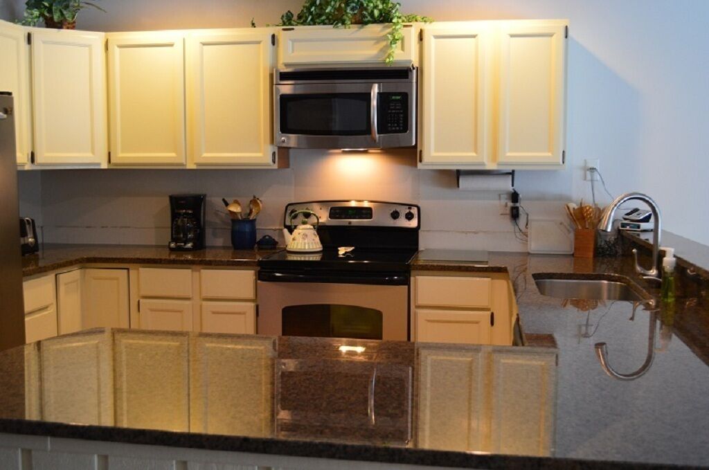 Renovated and Updated 4 bedroom/3 bath end unit in Beautiful Harbor Cove