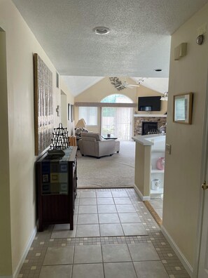 Interior - FV20 Beautiful Fairway Village golf villa with 3 bedrooms & 2 baths at BW Resort (Bretton Woods)