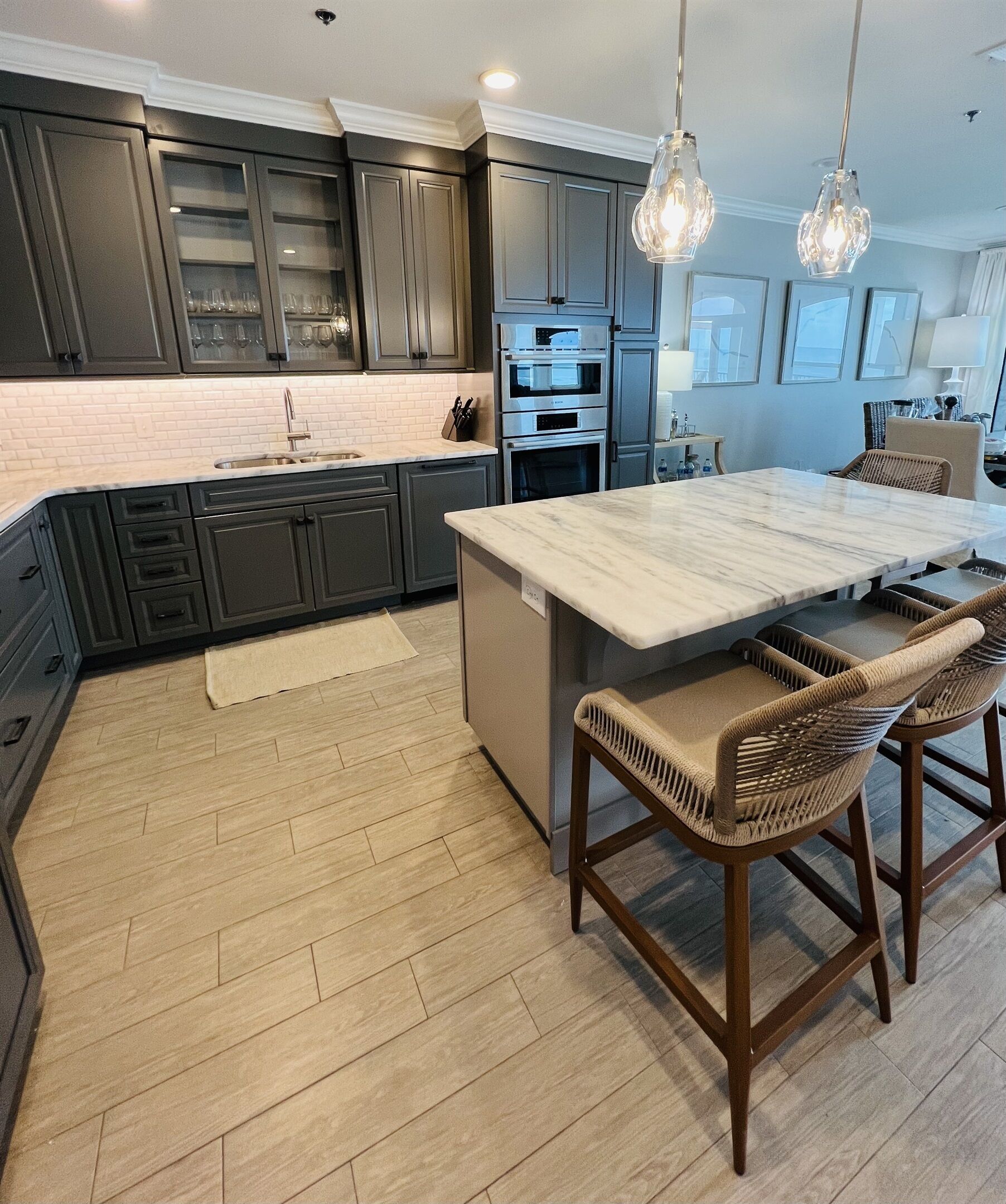 冰箱、微波炉、烤箱、炉灶