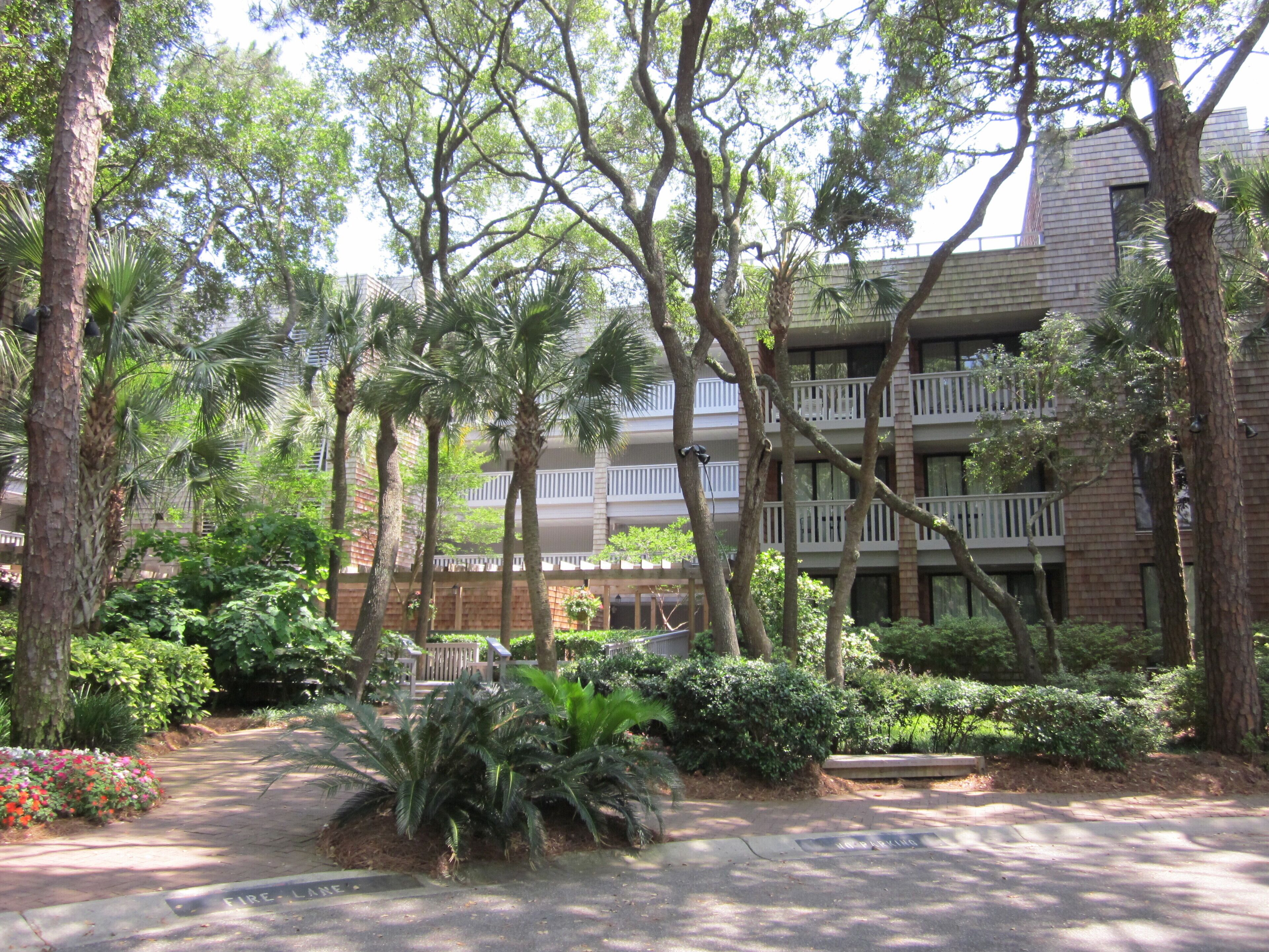Remodeled 2 Bedroom First Floor Condo with Resort Amenities