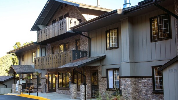 Exterior - Mountain and River Views, Seasonal Pool, Near National Park (Estes Park)