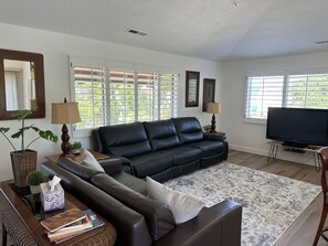Smart TV, DVD player, books