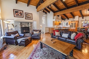Living area - LV93... Lake Village Town Home. Close to Casinos and Beaches (Stateline)