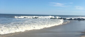 Beach Oasis Getaway-COACH HOUSE-Two Bungalows Available-Steps from the Water