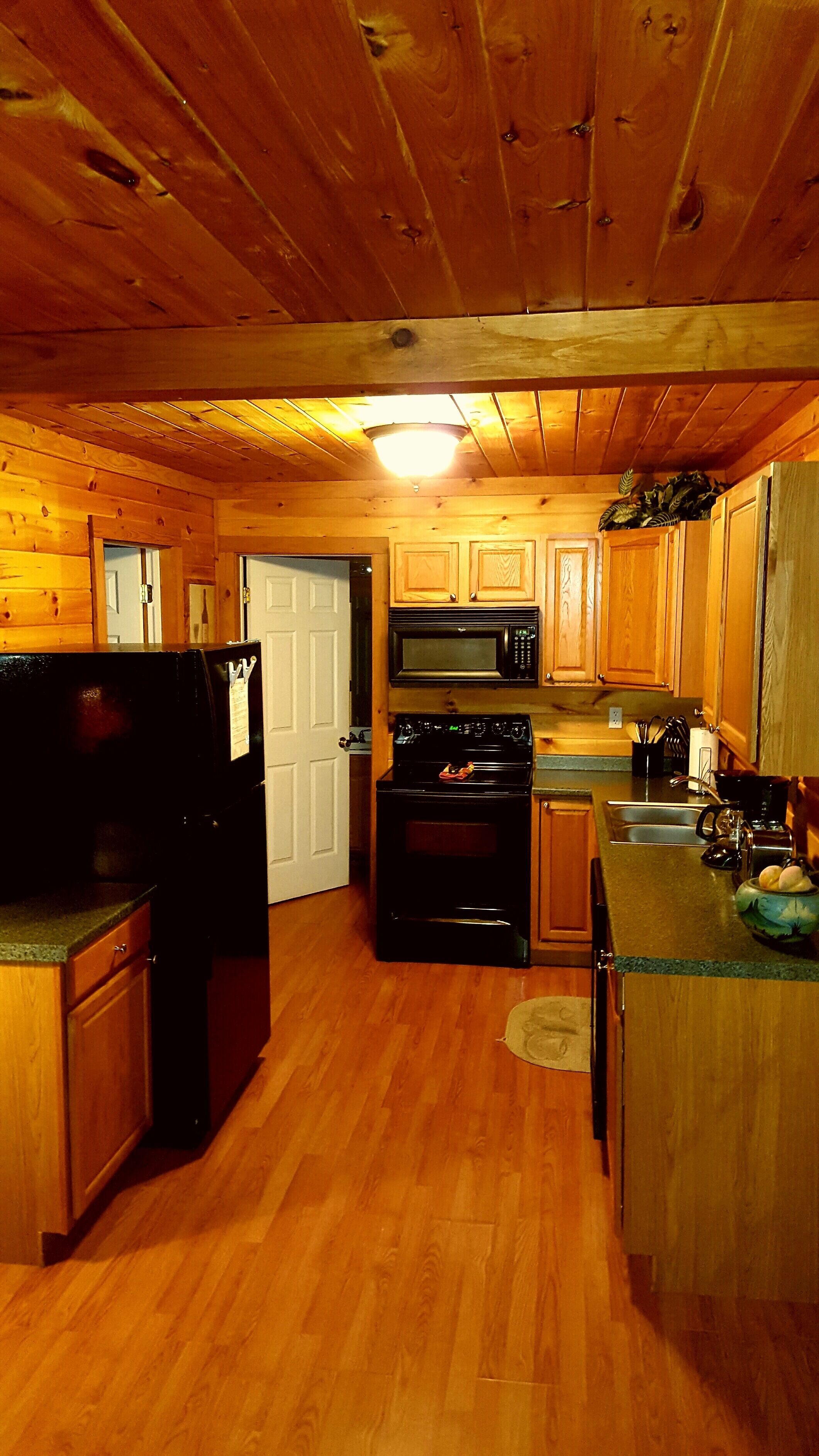 Privacy in the Mountains - King Beds, Firepit, BRAND NEW hot tub with speakers!