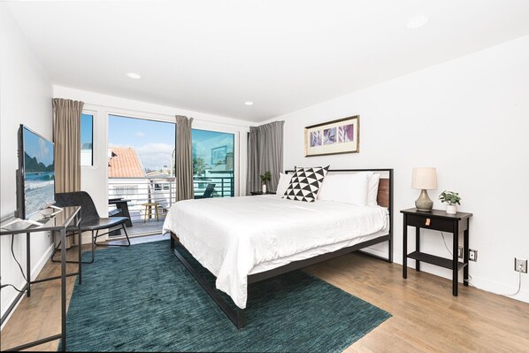 4 bedrooms, free WiFi, bed sheets