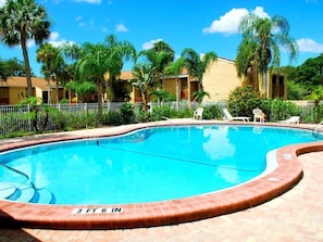 Beheizter Pool