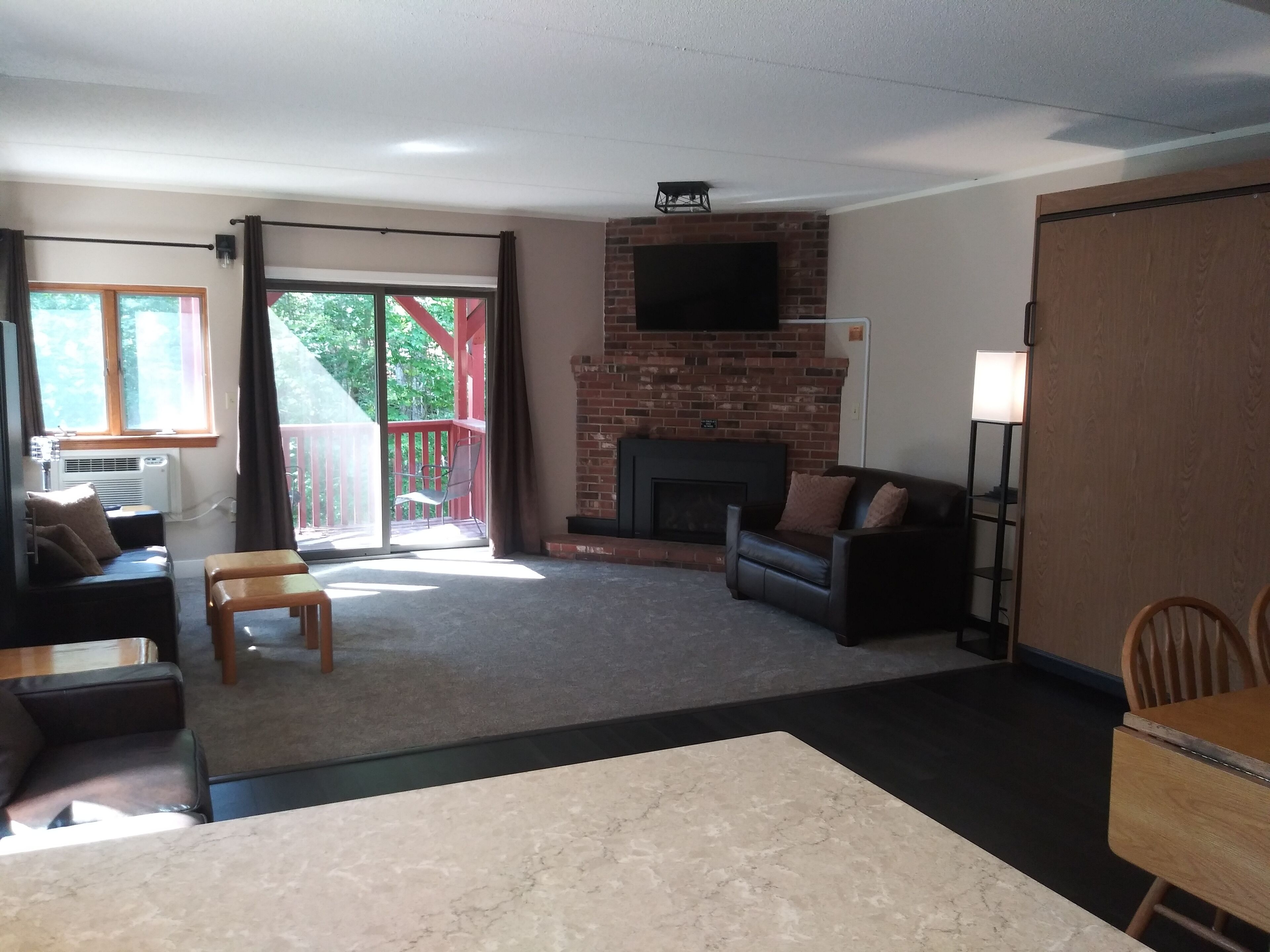 RENOVATED New Hampshire Condo sleeps 6 *** Attitash Resort - Near North Conway