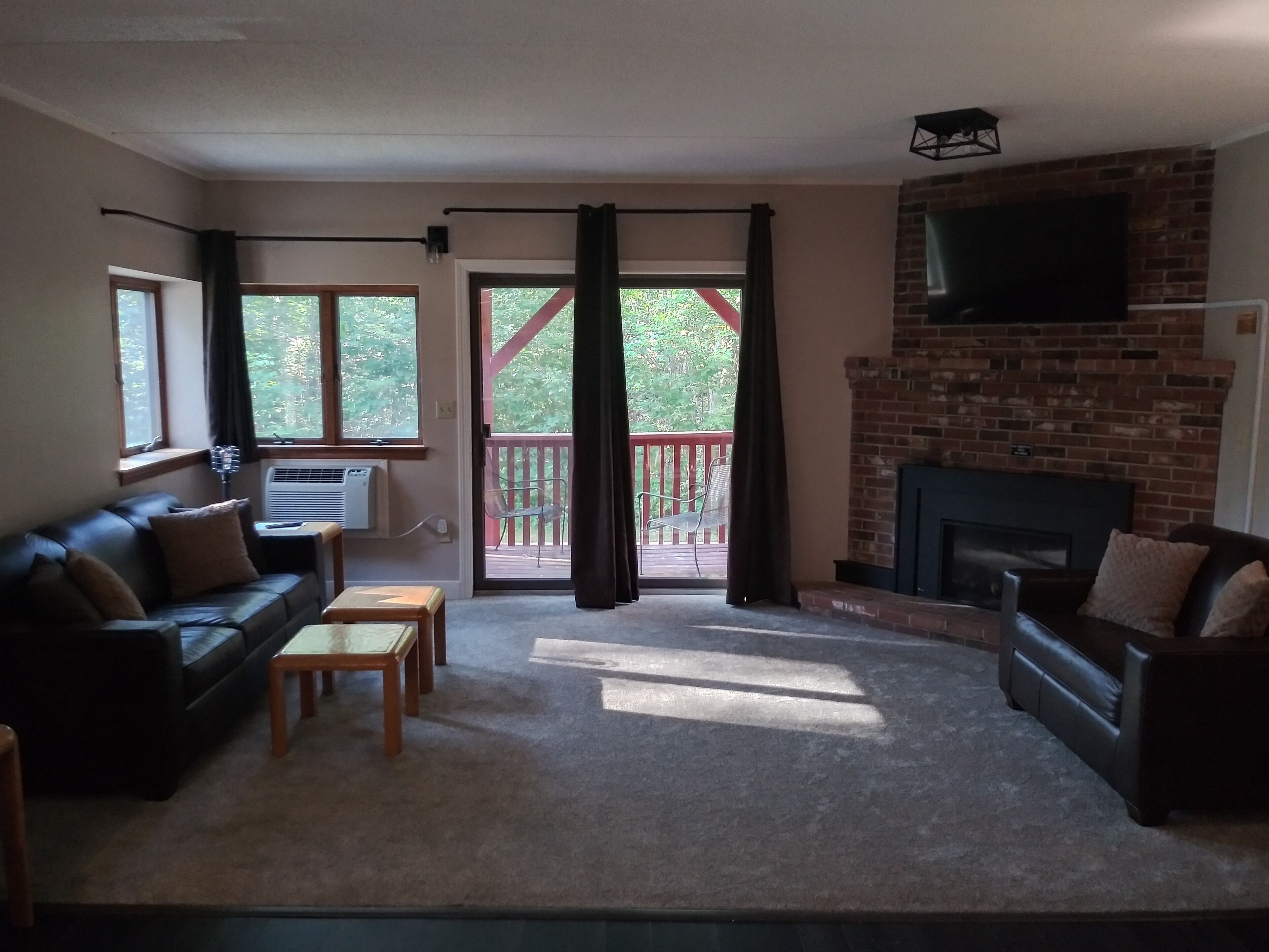 RENOVATED New Hampshire Condo sleeps 6 *** Attitash Resort - Near North Conway