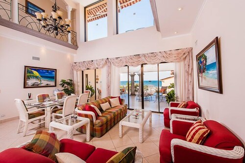 Zweistöckiges Penthouse mit 5 Schlafzimmern am Strand von Tamarindo - neu