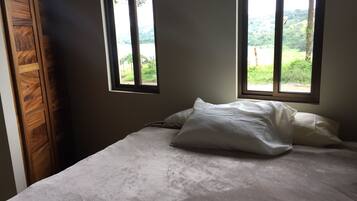 2 chambres, bureau, Wi-Fi gratuit, draps fournis